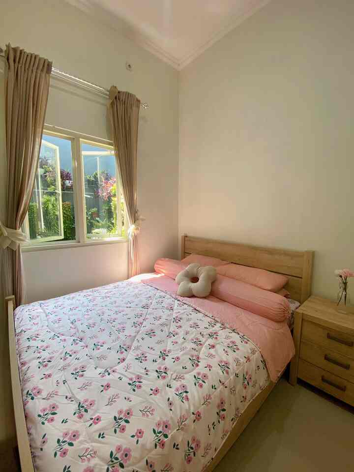 🍃 Kamar tidur utama yang bersebelahan dengan taman terbuka, sejuk banget😍


#kamartidur #inspirasikamar #kamarmungil #tipsdekorasi #aestetic #rumahmungil #minimalis #japandi 