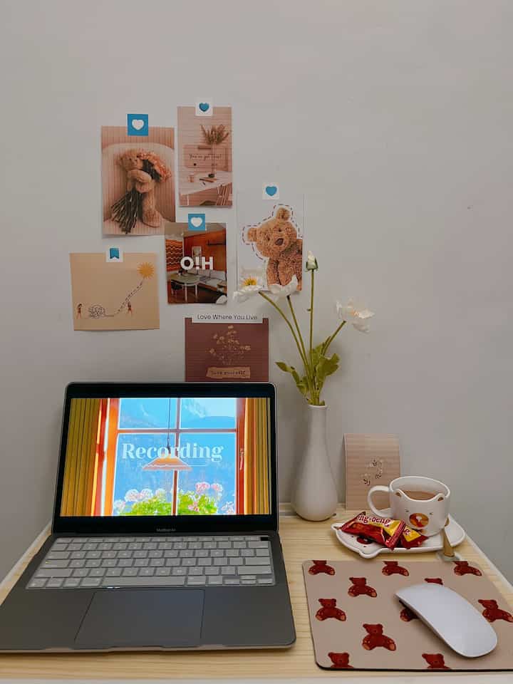 Cemilan Sabtu malam ditemani rintik hujan. Syaahhduuu.... ✨

#minimalist
#homedecor
#ohouse
#aesthetic
#aestheticdecor
#decoration
#roomdecoration
