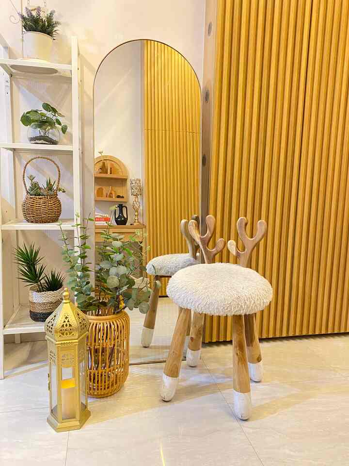 New mirrow in our living room. Jd semangat ngaca tiap mau kluar rumah 😘
#selfiespot
#livingroom
#ikea 
#newspot
#archmirror
