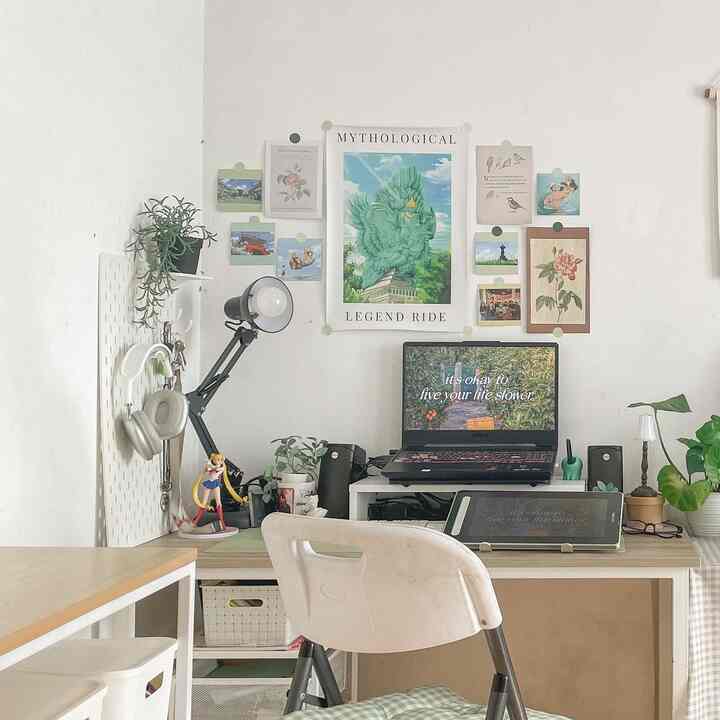 letakkan warna hijau, coklat, dan putih ini untuk mendapatkan "tampilan"

#boyunderthewillows #kamarkecil #hijau