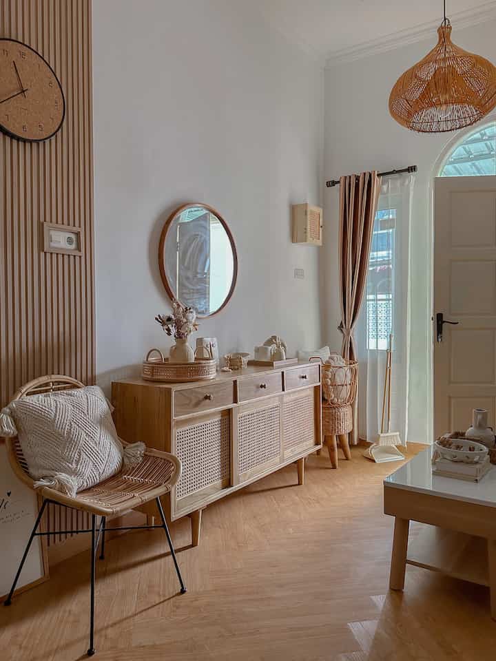 hari reset akhir pekan <3


#casaandria #livingroomidea #livingroomreset #naturalhome #dekorasiruangtamu #ruangtamuminimalis #lemaricabinetkayujati #buffetkayujati