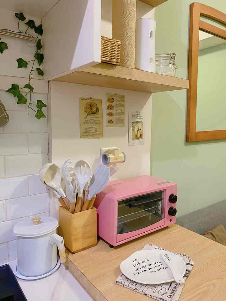 Salah satu bagian dapur di apartemen 💕✨ 
#dapurestetik #inspirasidapur #kitchenset #kitchen #apartemen #jakarta #33m2 #dekorasilowbudget 