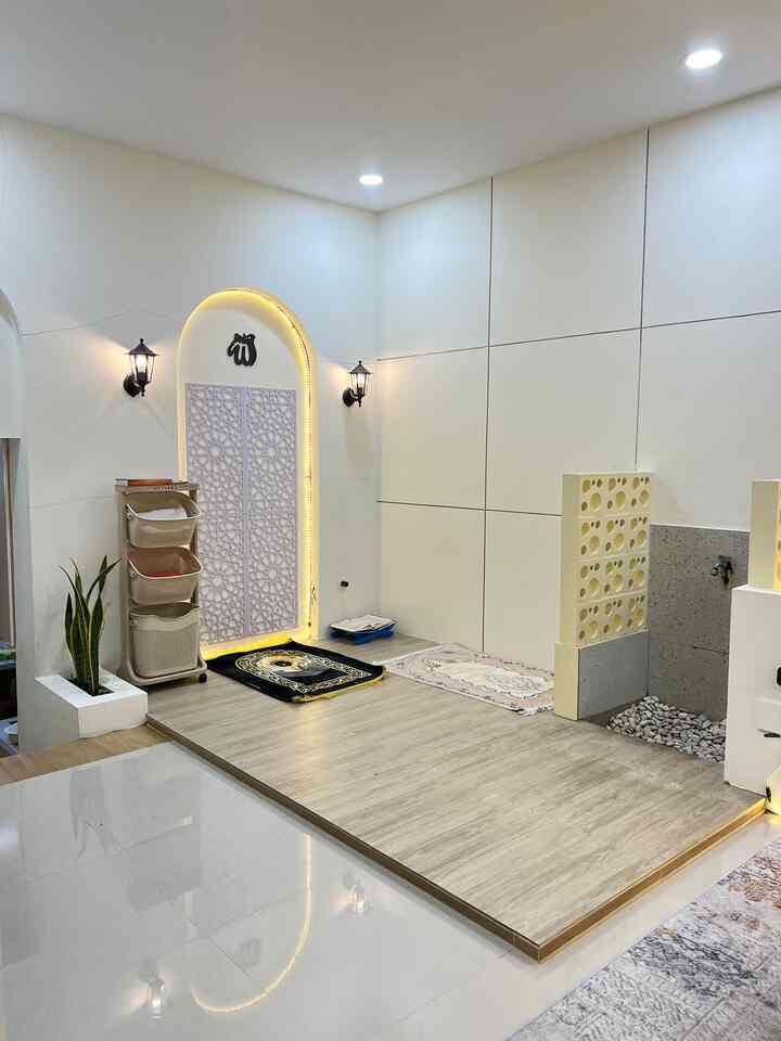Musholla di rumah berukuran 2,5m x 3m ini sengaja dibuat sebagai tempat wudhu di kawasan ini juga.
#mushollarumah
#musholla
#bandung
#mushollaminimalis
Rumah #
#dekorasimushola
#tempat beribadah
#musholladalamrumah