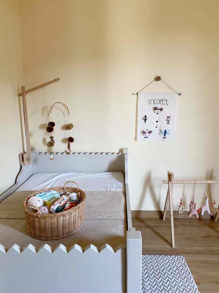 Another kids room setup 🧹

#kidsroom #homedecor #kidsroominsiration #DIYhomedecor #homedecorlowbudget #kamaranak 