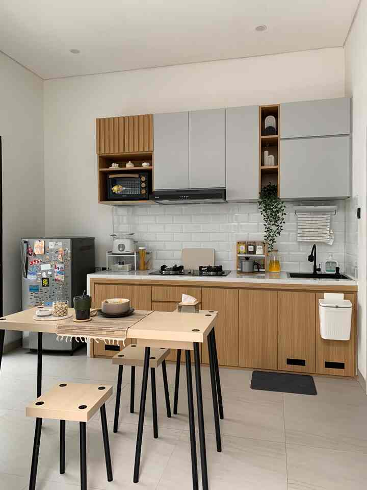 Sore syahduuu, sedari pagi mendung.. 
Batagor kuah beli gopud 😃


#KitchenRoomDecor #KitchenIdeas #KitchenInspiration #DiningRoomDecor #DiningRoomInspiration #dapur 
#makeoverdapur #dapursegaris