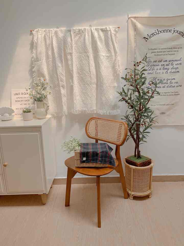 Ketika ada cahaya matahari masuk auto ceklik 📸

#inspirasiroom #designroom #naturallighting #koreanroom #natural #aesthetic
