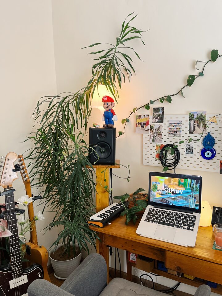 short form carousel card thumbnail