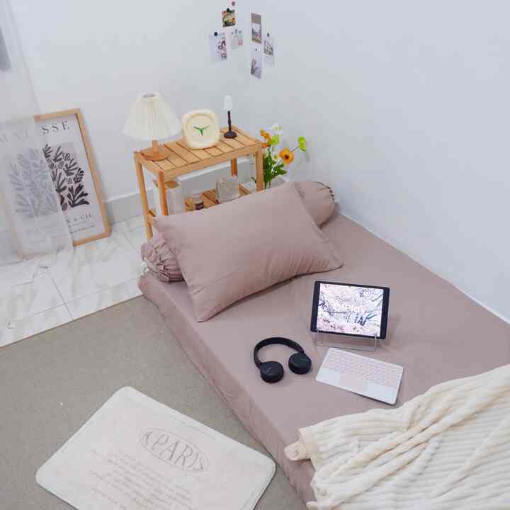 My cozy bedroom 🤍💙

#kamartidur #ruangandesma #ruangankecil #dekorasikamartidur #dekor 