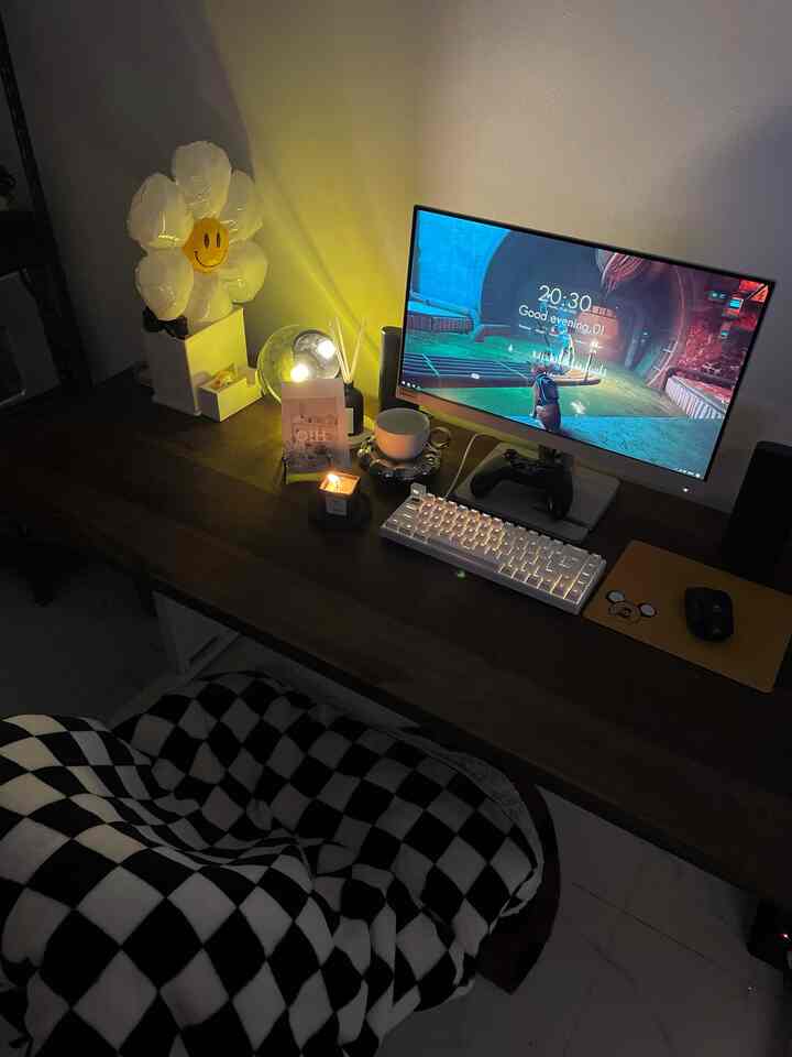 rutinitas dimalam hari sebagai freelancer,
pacaran sama monitor


#homedecor #setup #minimalist #home #studio #angkahouse #72sqm #inspirasisetup #workspace 