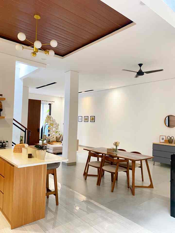 Open plan dining area #rumahjapandi #rumahminimalist #diningroom #ruangmakan #desainrumah