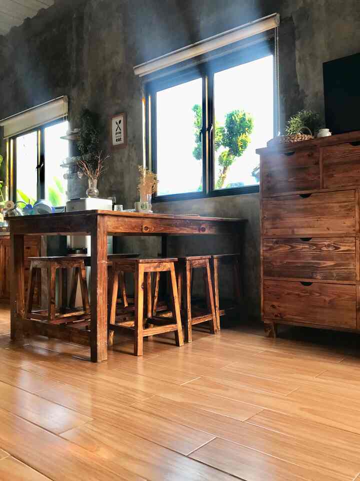 Suasana weekend yg berarti libur masak 😁

#industrial #rustic #diningroom #rumahindustrial #Bogor #rumahrustic