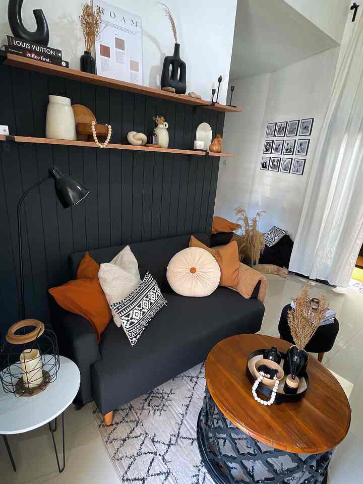 この小さなリビングルームから楽しい週末をお過ごしください🤗
。
。
#リビングルーム #リビングルーム装飾 #リビングルームインスポ #リビングルーム #ファミリールーム #リビングルーム装飾 #リビングルームインスピレーション #クラスターハウス #デベロッパーハウス #タイニーハウス #小さな家 #猫のいる家 #子供のいる家 #ミニマリスト大胆 #ボヘミアン #装飾低予算 #バンドン