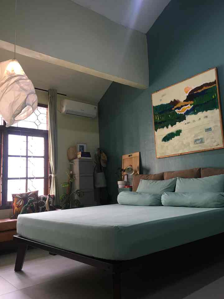 Menyambut bulan Agustus dengan ganti sprei dan beberes! 😁
.
#bedroom #dekorasiruangtidur #ceritarumakami #tosca #agustus #spreibaru