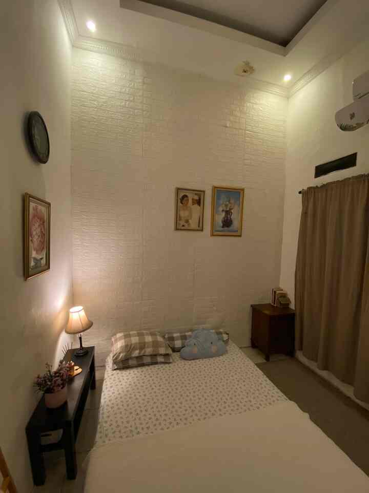 Kamar ukuran 3x2 is what I usually called ‘my love cave’
Karna, selain aku pakai untuk istirahat, kamar ini juga tempat ternyaman untuk seorang introvert sepertiku ‘bersembunyi’ dari dunia luar 🩵

#bedroom
#kamartidur
#loveroom
