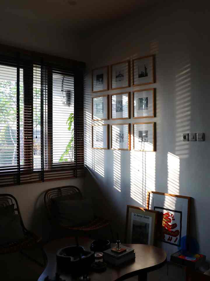 Selamat Minggu pagi yang cerah dari #rumabatari. #morningview #suncatcher #naturallight