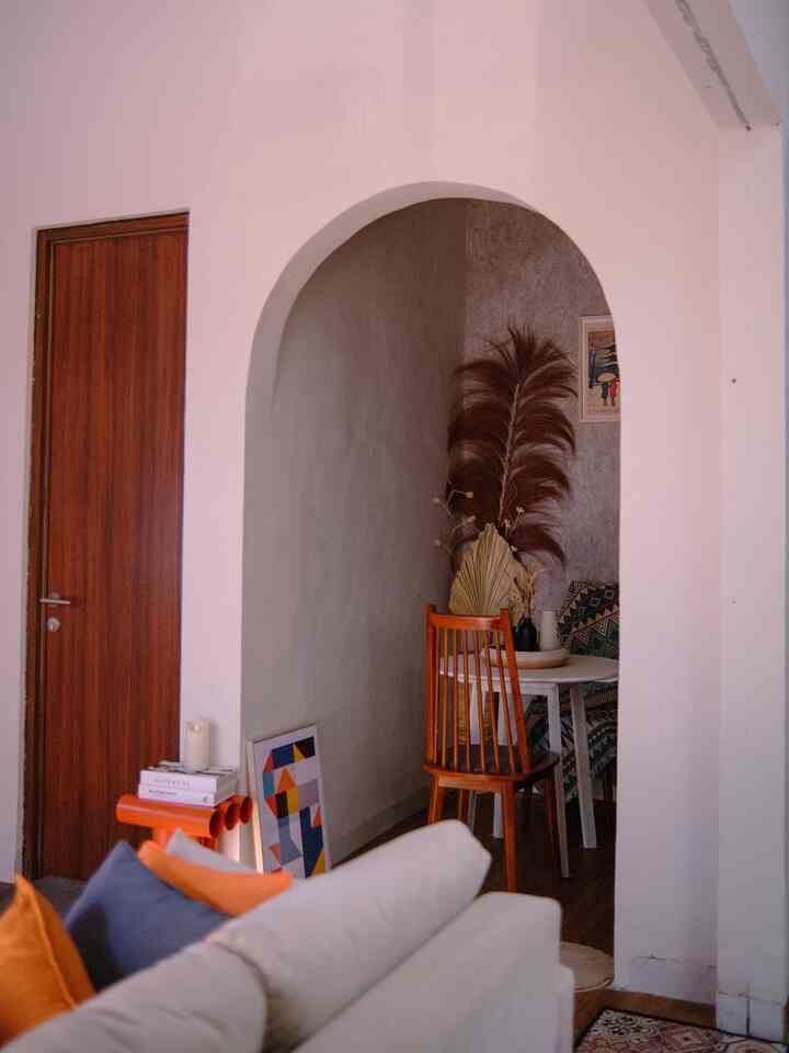 Postingan 2 ~~~ Having an arch hallway in order to make your room look bigger and different (walau udh banyak yg pake ginian)
Dindingnya sengaja dibikin bergelombang agar dapat kesan unfinished ~~ #arch #homedecoration #bobok #unfinishedroom #decoration