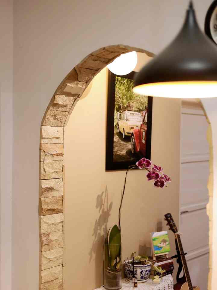 My favorite corner 💕

#livingroom #modernabadpertengahan #ghibli #vintageroom #minimalis 