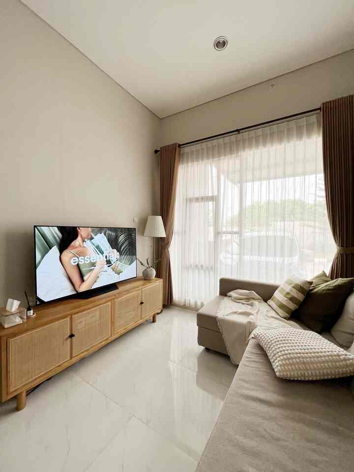 Ruang tamu dengan tone hijau 🌱 #livingroom #green #bringcolorstoyourspace