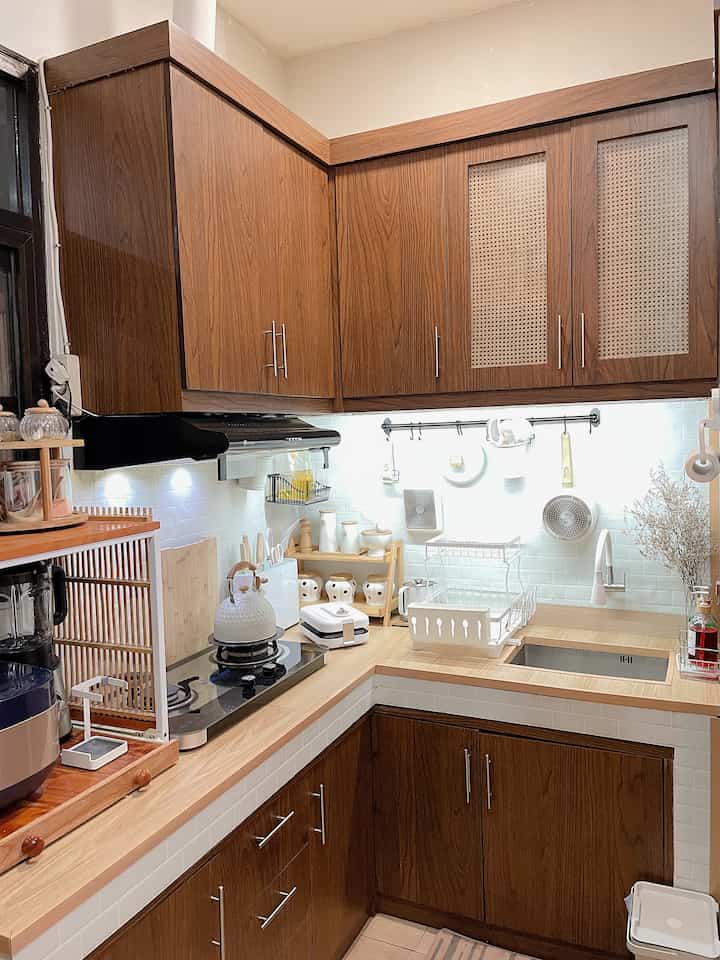 #ruangmakan #kitchen #dapurmungil #dapurcantik #dapurminimalis #dekorasidapur #dapurkayuputih