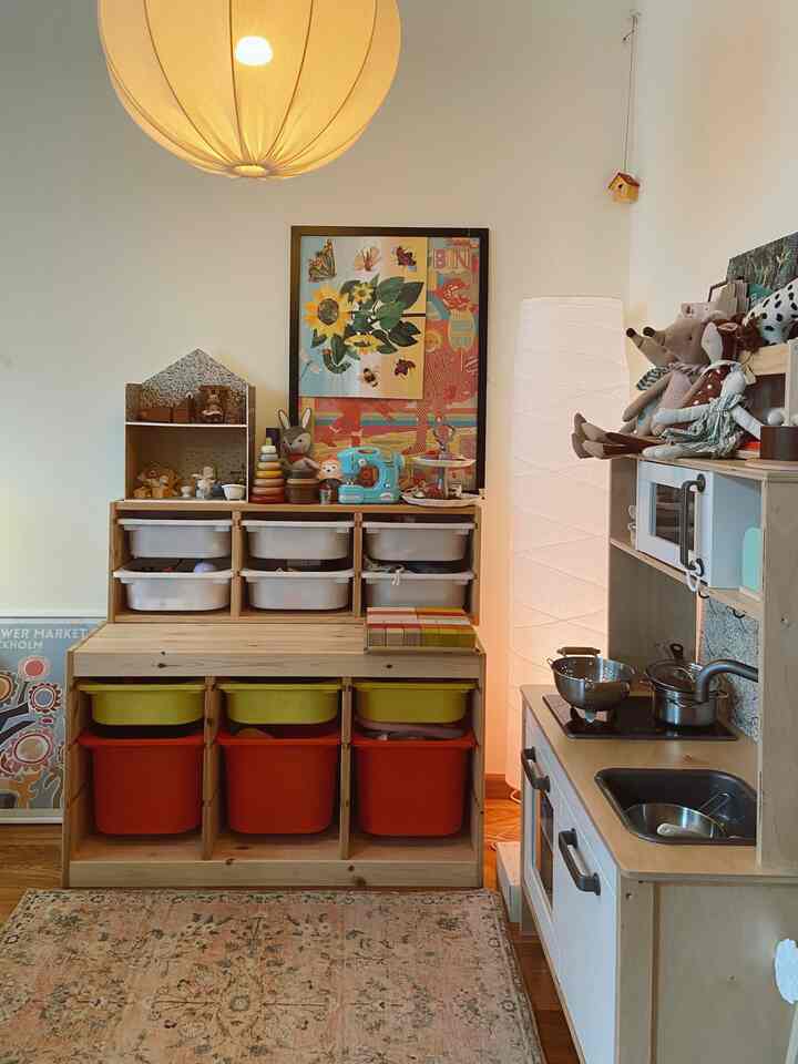 Semua orang dan tempatnya 😝✨
G mendapatkan area bermainnya
Saya mendapatkan sudut tanaman saya
Suami mendapat rak kameranya

Semoga semua orang memiliki akhir pekan yang luar biasa!

#mid Centurymodern #rumahcluster #karawaci #72m2 #livewithkids
