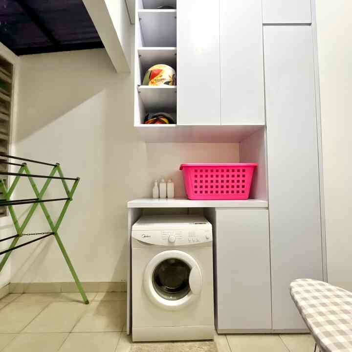 Ruang Binatu🤍

#ruang cuci baju
#area Pelayanan
#membersihkan kamar
#inspirasilaundryroom
#rumahalel
#minimalis