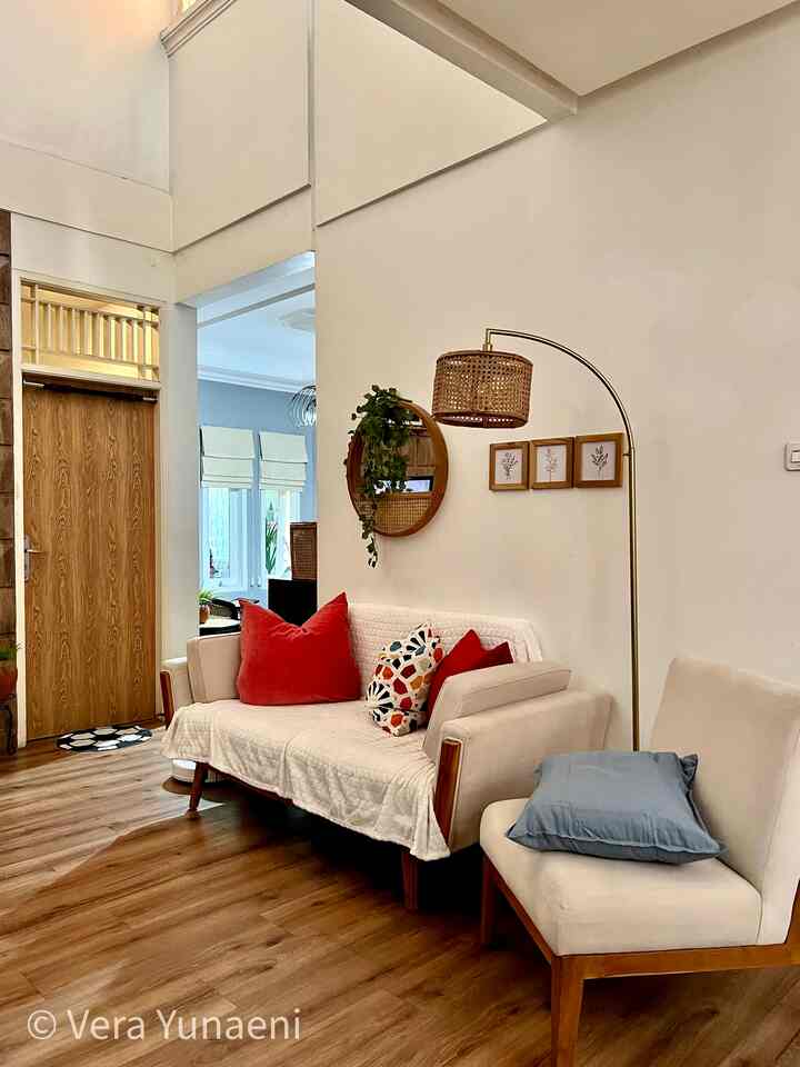 Ada warna di rumahku … hehehe
Hidup itu harus penuh warna, begitupun rumah, harus dicipratin warna dikit, walapun warnanya cuma dari cushion cover. Moga menginspirasi dan manfaat ya ❤️
.
#warna #cushioncover #ikea #ikeasanela #ikeagurli #piguraestetik #standinglamp #lampulantai #rattanwebbing #sofa #sofaputih #sofajati