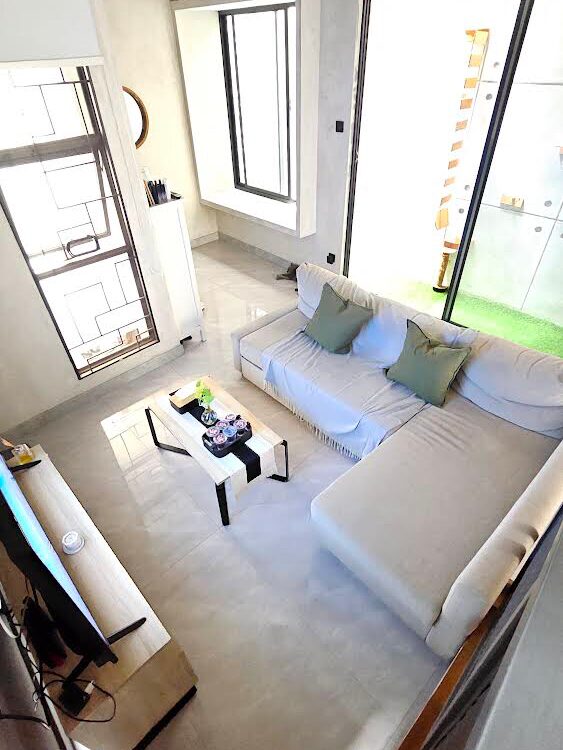 short form carousel card thumbnail