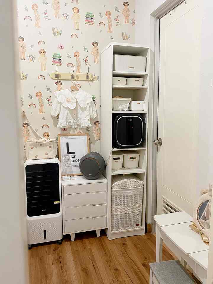 Waktunya beberes kamar anak yg penuh mainan, akhirnya sudah tersusun rapi di lemarinya 🥹 #kidsroom #bedroom #dekorasilowbudget #makeover #minimalis #kidsroom #classictheme