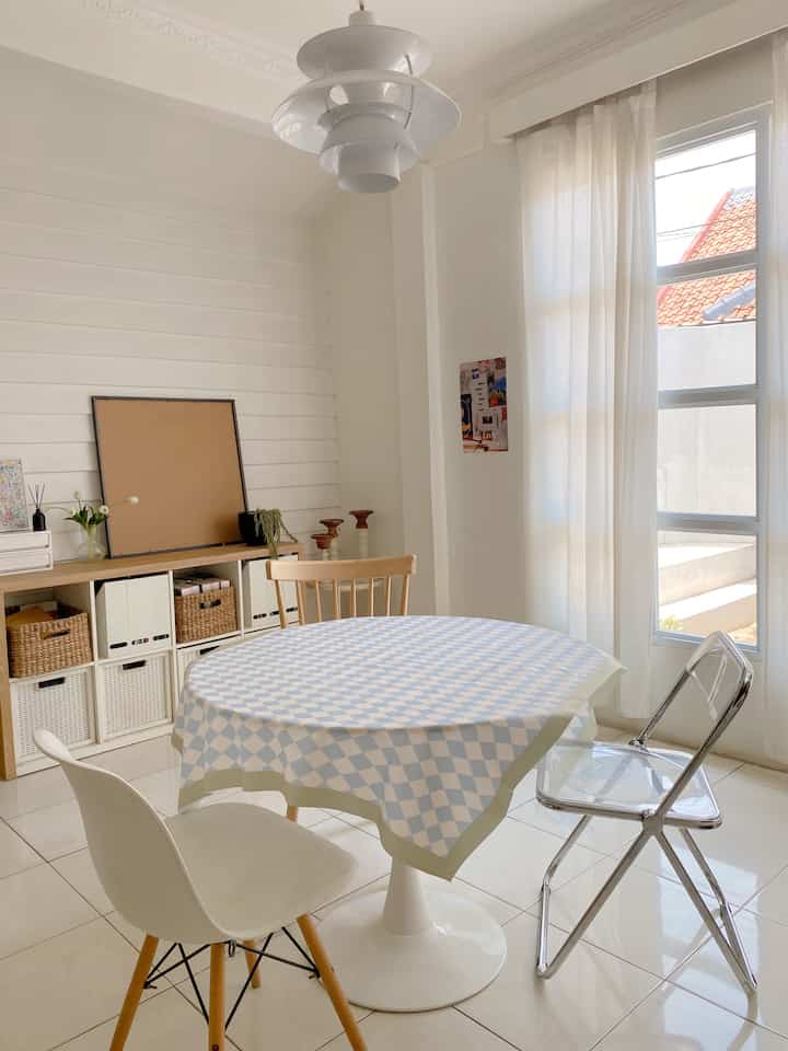 COLOR PALETTE
Ini adalah color palette di rumahku..warna putih dan kayu mendominasi, warna lainnya sebagai pelengkap.. :)
#BringColorsToMyHome #HomeColorPalette #HomeColorDesign