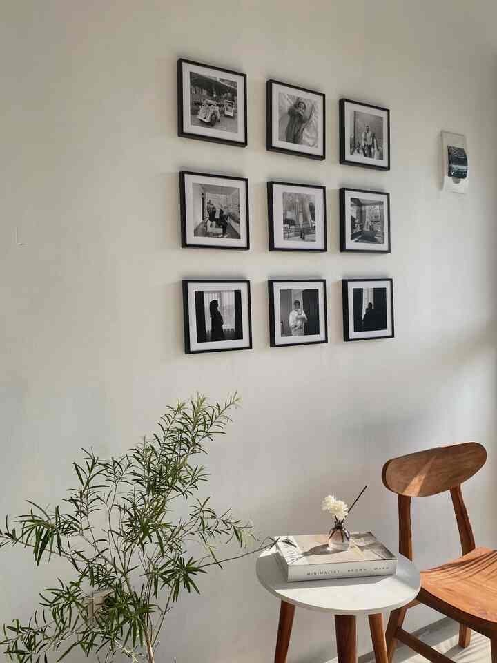 Walll decor pertama dirumah 🥳 
#walldecor #foyer #homedecorframes #minimalist #blackandwhite #nordic #yogyakarta 