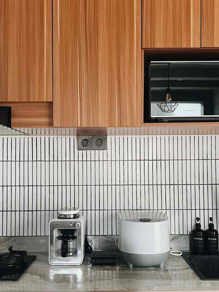 Happy Sunday ☕️

Enak juga ya punya mesin kopi dirumah jadi gak jajan ke coffee shop hehe (pdhl tetep)
Di Kaihouz pake Coffee maker dari Siroca brand dari jepang yang udah masuk ke Indo.
Coba deh check product tag nya :)

#kitchen
#kaihouz
#kitchendecor
#coffeemaker
#rumahindustrial
