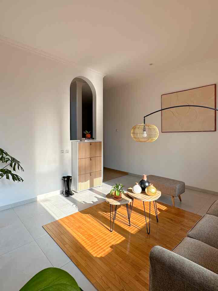 Mini home tour

Perjalanan menuju hunian ideal kami cukup berliku-liku. Menguras energi, pikiran, kesehatan dan dompet tentunya hahaha. Renovasi hunian ini berjalan dengan penuh drama. Tapi ga apa-apa namanya berproses dan dijalani aja. 

Aku banyak mencari inspirasi rumah dari Pinterest karena setahun lalu aku belum kenalan dengan oHouse 😄. Setiap hari aku berusaha menciptakan hunian senyaman dan seestetik mungkin (dimataku). 

Selamat berkeliling dirumahku, tetangga online 💖💖💖

#homesweethome
#myhomestory
#myhomejourney
#hometour
#arieskamarina
#scandinavian
#nordic
#japandi
#koreanhome