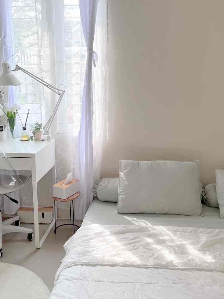 Kamar tidur style minimalis dengan dominan warna putih & cream



#minimalist
#bedroominspiration
#bedroomstyling
#bedroomdecoration
#bedroom3x3m
