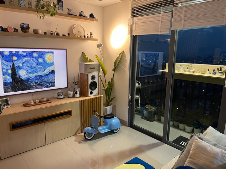 short form carousel card thumbnail