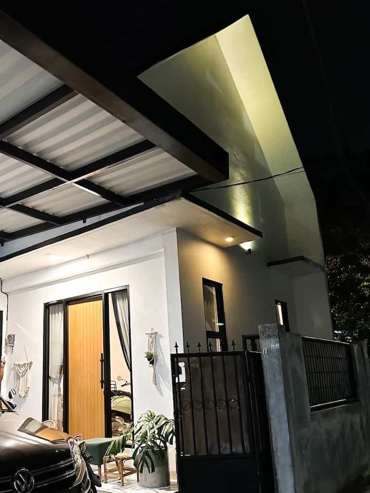 In building a Scandinavian themed house, I looked for inspiration through the Pinterest and Instagram applications. Starting from the facade design, main door, to bedroom makeover, we do not use the services of an architect.

For the facade, we chose a triangular roof design with high doors and windows to suit the size of the house's ceiling which is almost 4 meters high. Meanwhile, for the bedroom, we also did a self-makeover by ordering wall batten and choosing the paint ourselves without the help of an interior design expert. The advantage of designing without experts is that it is of course more budget-saving. But the minus is that the design doesn't come together as a unified theme, or it could be less neat.

#comfortable home #rumahtanpaarsitek #DIY #selfmakeover #fasadrumah #makeoverkamar #DIYwallpanel #DIYwallbatten