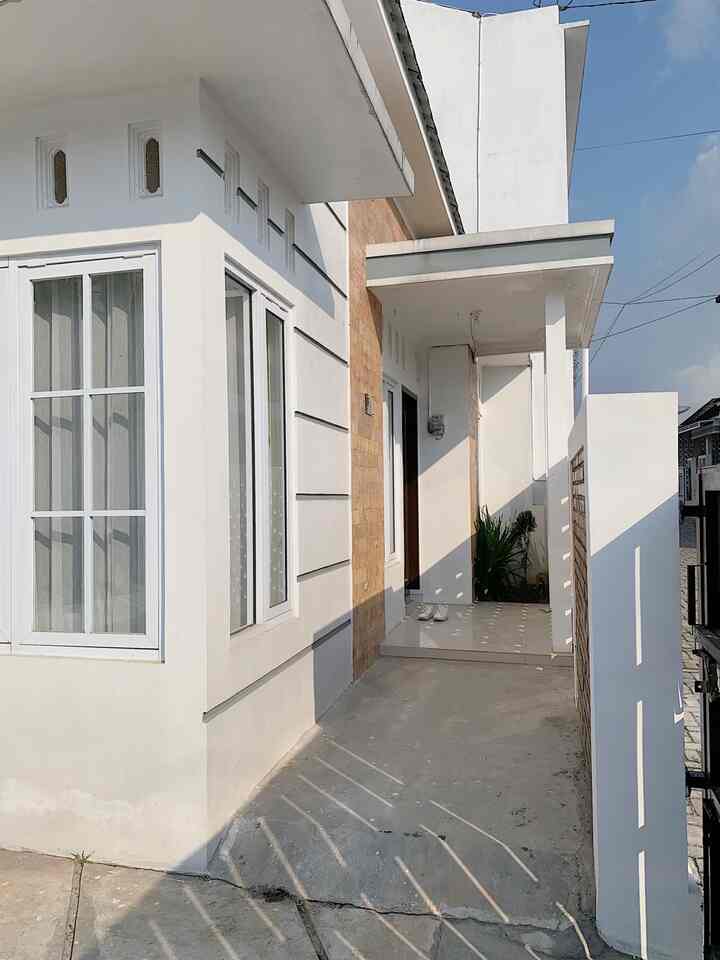 Still On Process ~
Kali-kali kasih liat penamakan eksterior rumah yang niatnya nanti mau dijadikan guest house.. buat sekarang sih masih dijadikan rumah pribadi yaa kalau sewaktu waktu pulang..

#rumahminimalis #minimalis #eksterior #rumahkecil #exterior #eksteriorminimalis 