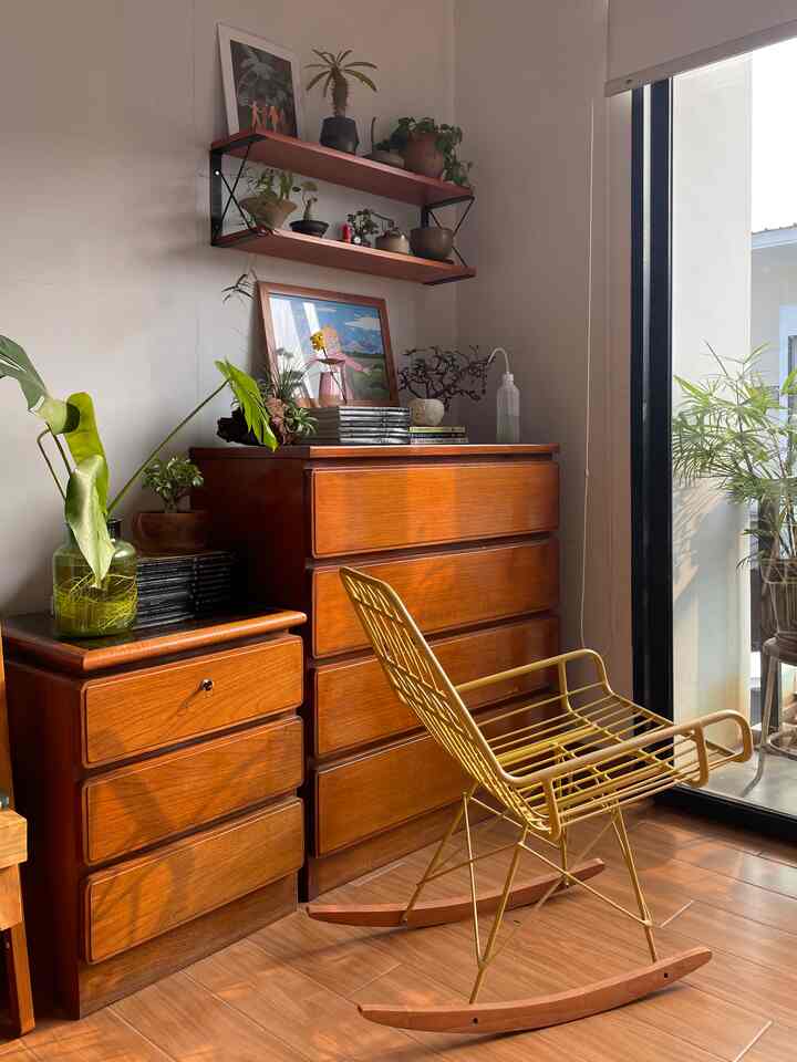 Pemilihan pot yang tepat bisa membuat sebuah tanaman yang biasa aja terlihat jadi wow. Selain itu, pot juga bisa menjadi salah satu artwork menarik di rumah yang menambah cantik ruangan. 🌿🍃🌱

#smalldecorations #decorationsinspo #hiasanrumah #pernakpernikrumah #pernakpernikruangan