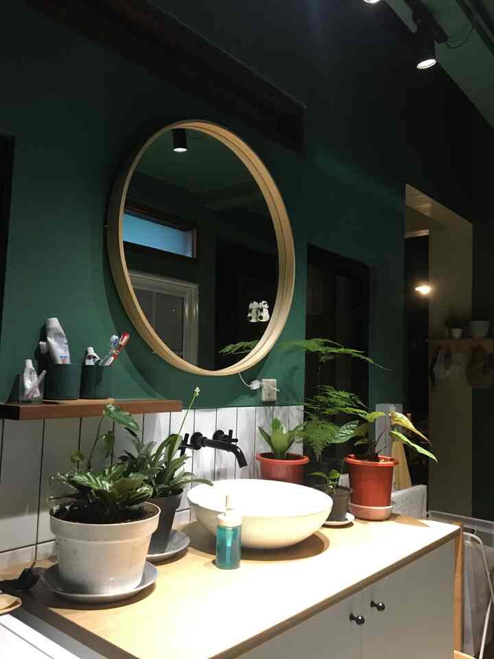 Area service kami adalah spot favorit kami karena menjadi tempat pertama yang kami renovasi kala itu 😊
.
#servicearea #areawastafel #ceritarumakami #arealaundry #nightvibes #dekorrumah #favouritespot