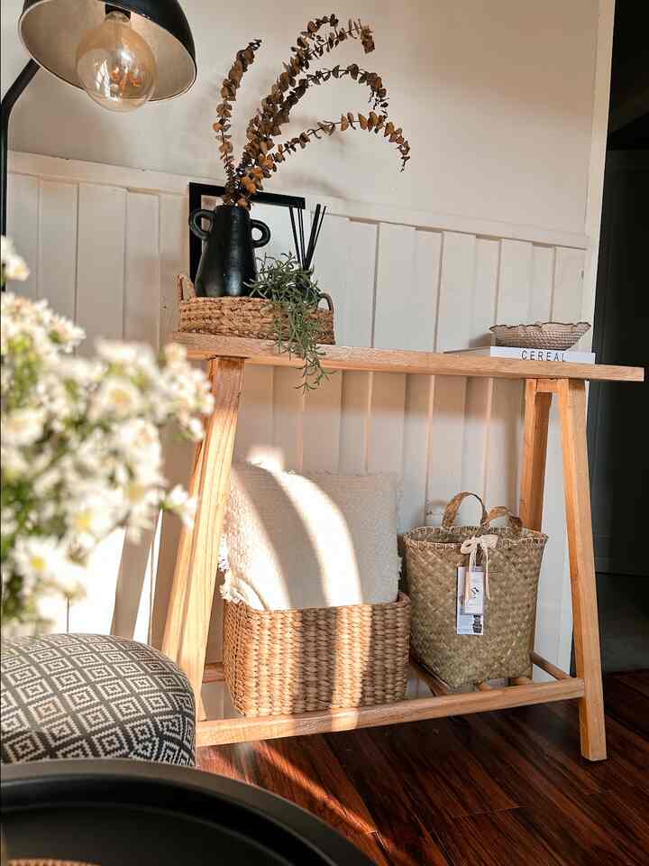 Ruang tamu inilah yang paling sering saya rotasi dan ganti furniturnya, supaya tidak bosan🥹 #tinylivingroom #livingroomideas #tinyhouse #homedecor #RuangTamuAesthetic
#Ruang Tamu Cantik
#MakeOverRuang Tamu