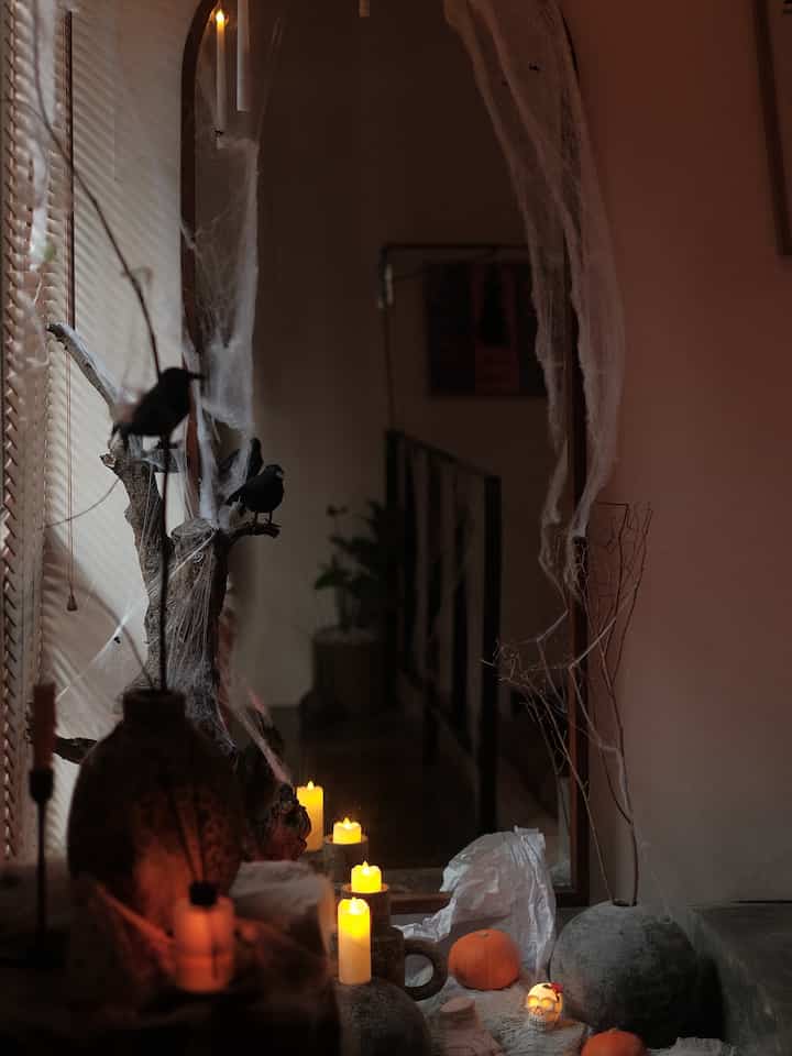 Halloween dekorasi idea. Sungguh banyak dekorasi yang murah dan bagus untuk memeriahkan halloween di rumahmu, dekorasi items kisaran belasan-puluhan ribu. Menarik kan! 🎃

#liveslowly #tinyhouselivinghigh #halloween #dekorasitematik