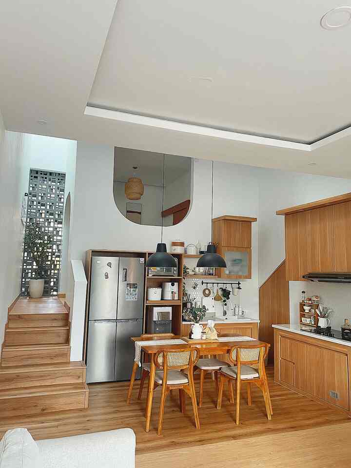 Dapur kering bernuansa kayu🤎

#penataan dapur #kitchendecorideas #kitchenmakeover #drykitchen #dapurminimalis