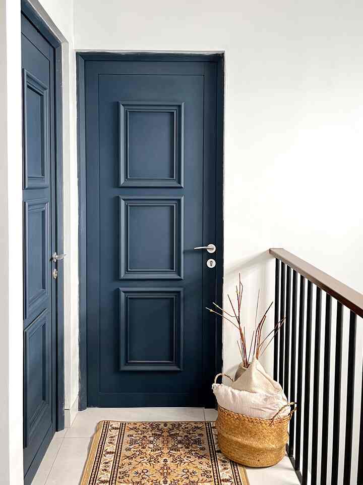 Inspirasi pintu kamar Aluminium

Pintu kamar tidur NRHome memiliki material Aluminium.
Pintu ini kamu beli yang sudah jadi, sehingga tukang bisa langsung pasang tanpa membuang waktu lebih lama. 

Alasan menggunakan pintu aluminium ini, yang kami suka karena bahannya aluminium sehingga tahan segala cuaca, anti rayap dan juga kedap suara. 

Pilihan warnanya pun banyak namun kami memilih warna biru karena disssuaikan dengan tema rumah kami juga. 

#rumahmodern 
#dekorasikamartidur #pintumasuk #dekorasiminimalis #homedecor #ohouse #stylingmodern #homestagram #duakamar 