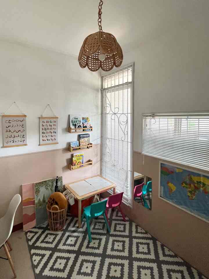 Cleaning up toddler’s study and playing area🥰 walaupun sebentar lagi pasti acak acakan lagi😂

#japandi #minimalist #playingroom #toddlerarea #rumahcluster #bandungtimur #decorlowbudget #rumahmungil #livewithkids