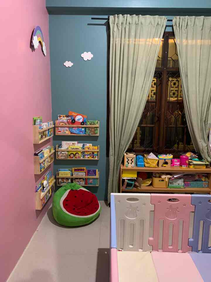 Kamar anak penuh warna 🎉
.
#kamaranak #dekorasikamaranak #warnawarnianak #pojokbacaanak #ceritarumakami #bandung #sharingdekorasi