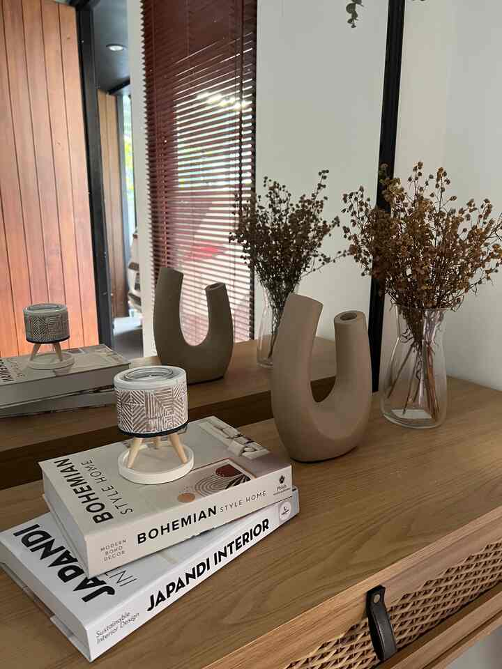 Mini foyer minimalis, spot selfie di rumah_veyla ✨✨

#minifoyer
#desaininterior 
#rumahveyla
#minimalis 
#japandi