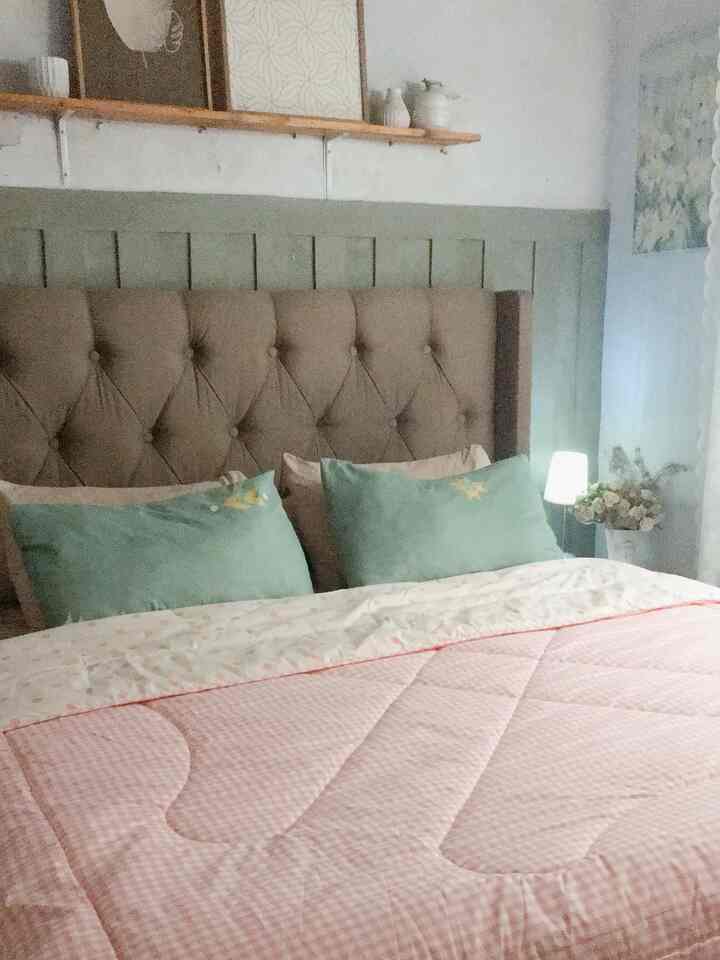 Night Vibe di kamar mungil q 🤍

Sebisa mgkn menata dekorasi kamar agar Cozy n bikin betah😍 spt hadir nya lampu sudut menambah rilex saat mau tidur n romantis ya...☺️

#NightVibe #LightingIdeas #LightingInspiration #Bedroom #Masterbedroom #Lampusudut #kamarminimalis #scandinavian #japandi