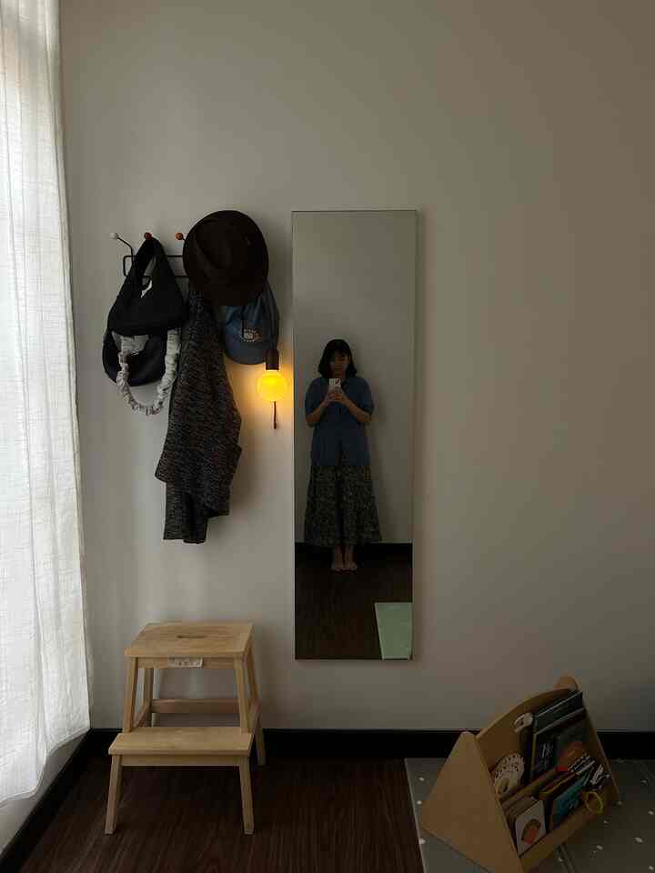 Mirror selfie 👵🏻🏡

#baby #homeinspo