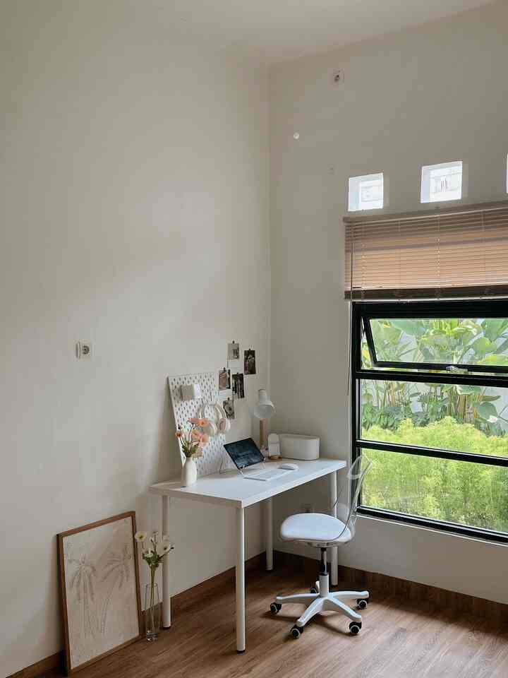 Menata dan mendekor meja kerja biar lebih nyaman ngedit kontennya 🤗🥰

#mejakerja #ikea #homeoffice #minimalis #dekorasicantik 