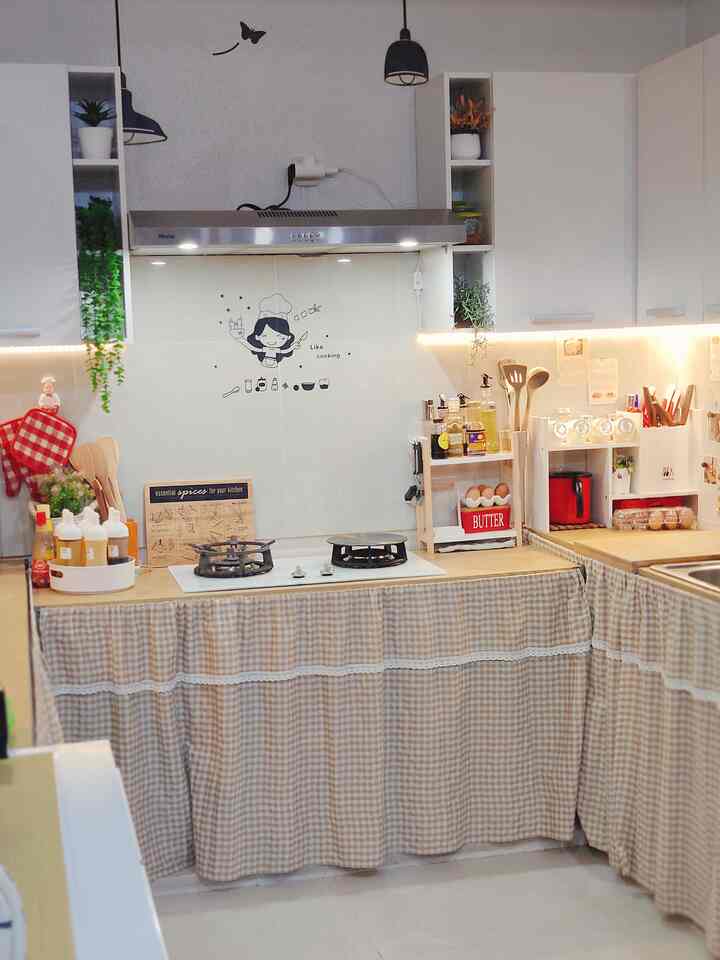 Suasana Malam Di Dapur Saya 🌙✨
.
.
.
#dapur #nightvibes #kitchenidea #kitchenminimalis #niemansion