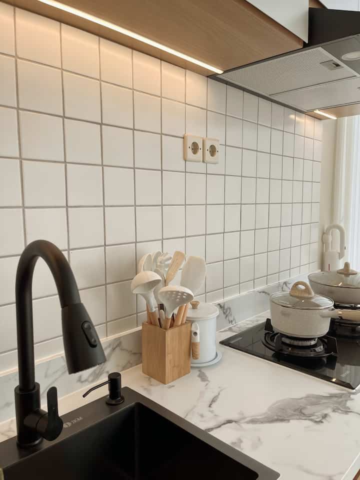 Detail peralatan dapur!🤍 #kitchenset #dapur #japandi #casaralia #grinnliving #carote